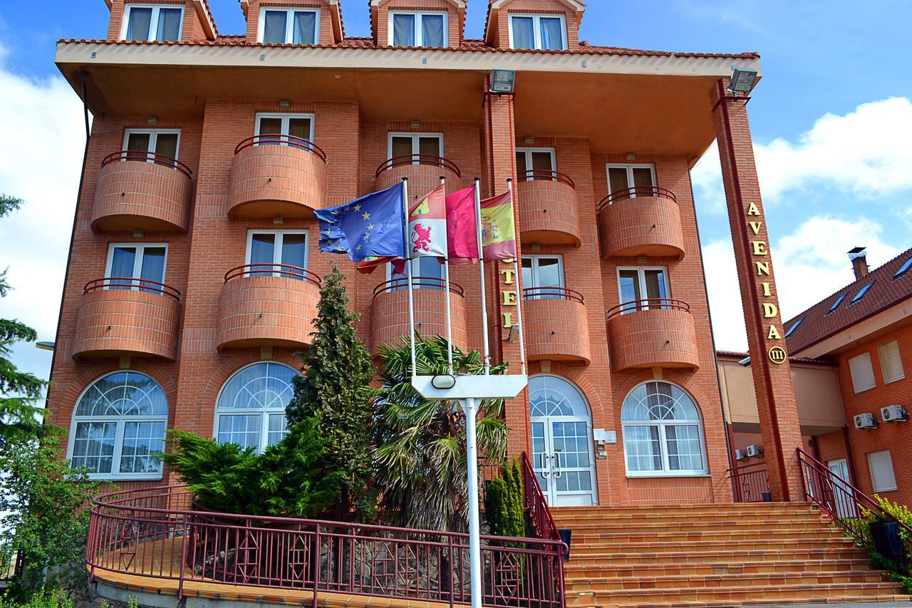 Hotel Avenida III Villadangos del Páramo Zewnętrze zdjęcie